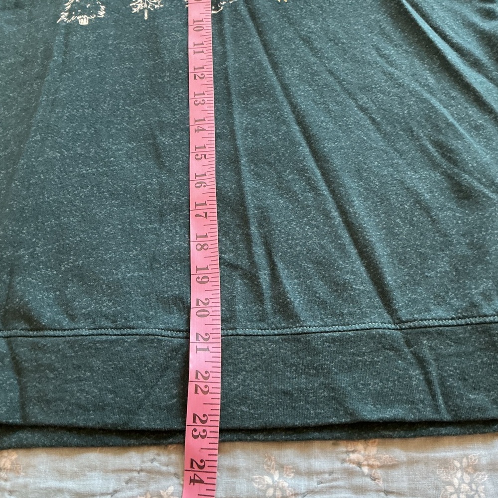 NWOT Sundry Women’s Green Light Sweatshirt Palm Tree Pine Trees Graphic Size 2/M - Picture 4 of 7